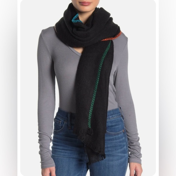 HP 🎉 FREE PEOPLE Common Thread Blanket Stitch Rectangle Scarf/Wrap in Black NWT - Picture 9 of 9